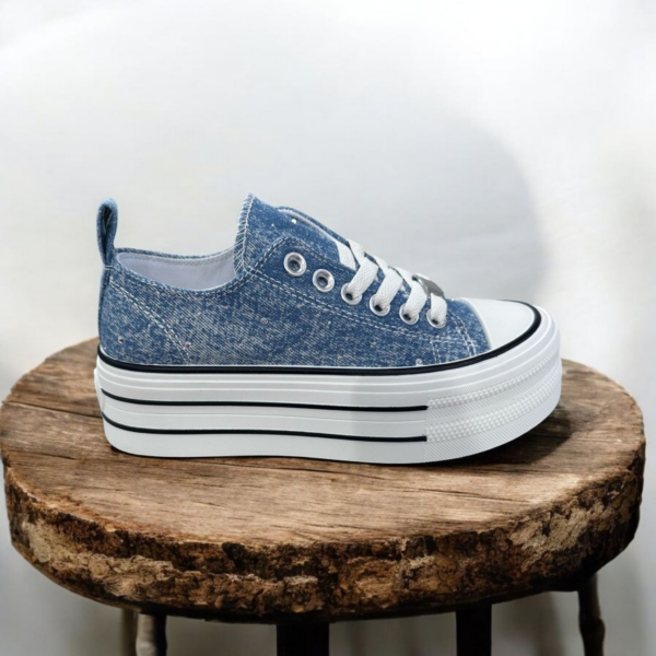 SNEAKERS DOLLY